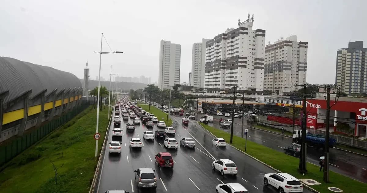 Moradores de Salvador gastam mais de duas horas por dia em deslocamentos